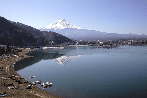 ホテルニューセンチュリーから望む富士山と河口湖