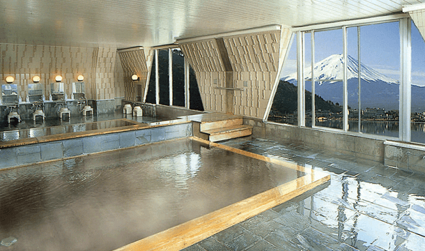 富士山展望の温泉大浴場